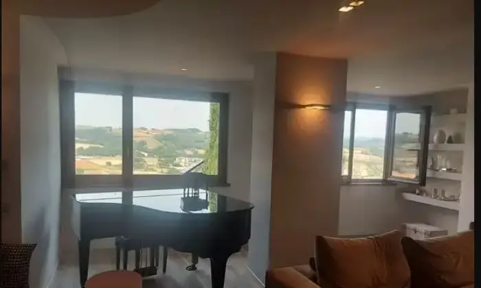 Rexer-Orte-Vendita-immobile-cielo-terra-in-Via-Borghetto-Orte-VT-ALTRO