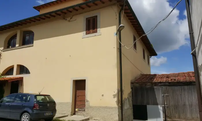 Rexer-Certaldo-Porzione-di-casa-colonica-in-vendita-a-Certaldo-Garage