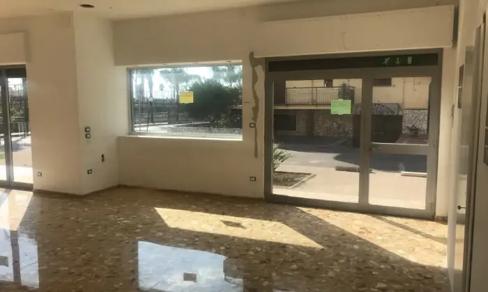 Rexer-San-Valentino-Torio-Locale-commerciale-in-Affitto-San-Valentino-Torio-SA-ALTRO