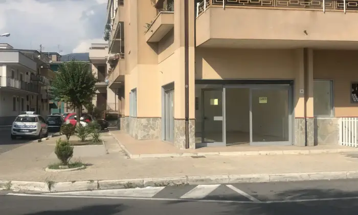 Rexer-San-Valentino-Torio-Locale-commerciale-in-Affitto-San-Valentino-Torio-SA-ALTRO