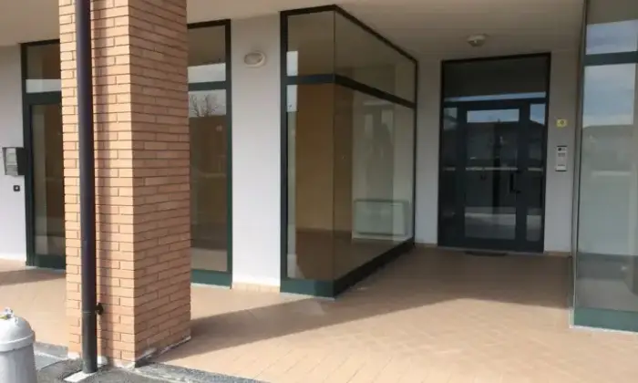 Rexer-Cherasco-Locazione-locali-commerciali-locali-commerciali