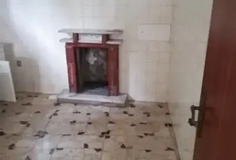 Rexer-Melizzano-Vendesi-appartamento-luminoso-e-ampio-centro-storico-CUCINA