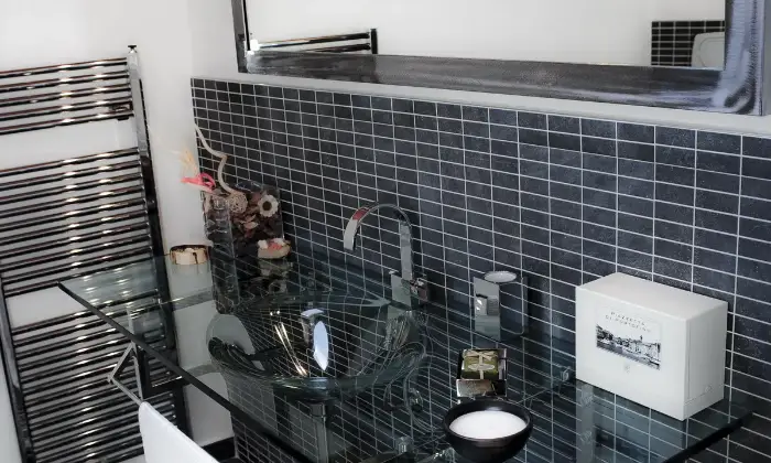 Rexer-Pesaro-Splendido-attico-nel-centro-storico-a-due-passi-dal-mare-dotato-di-ogni-comfort-BAGNO