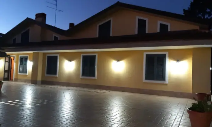 Rexer-Zafferana-Etnea-Complesso-residenziale-SALONE