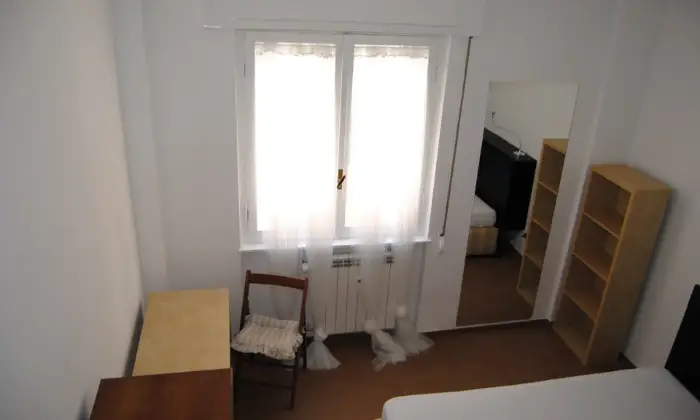 Rexer-Roma-Ampia-camera-Monteverde-Villa-Pamphili-CAMERA-DA-LETTO