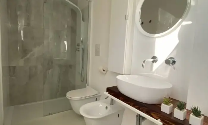 Rexer-Gallipoli-Attico-vista-mare-a-metri-dalla-spiaggia-triplaesposizione-frontemare-BAGNO