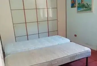 Rexer-LAquila-Appartamento-fuori-Porta-Napoli-zona-residenzale-CAMERA-DA-LETTO