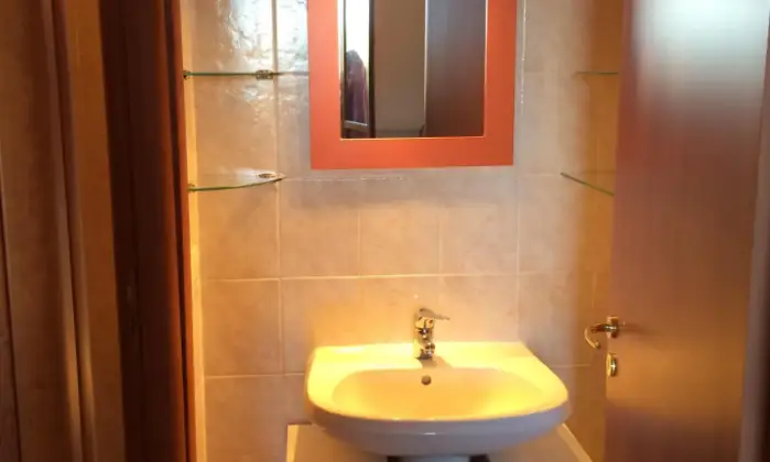 Rexer-Murlo-Monolocale-con-garage-BAGNO