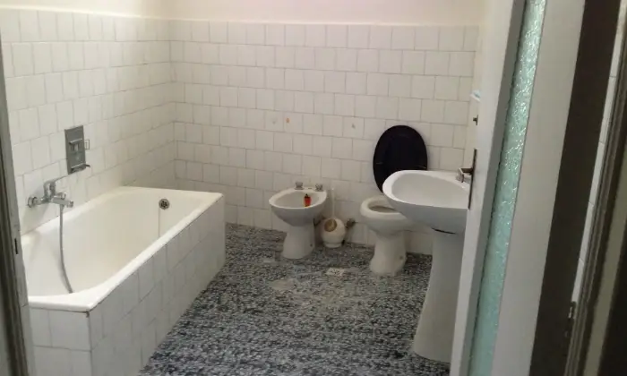 Rexer-Torre-Orsaia-Terratetto-in-centro-storico-BAGNO