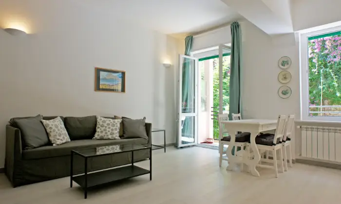 Rexer-Lerici-Lerici-Centro-Parcheggio-mt-il-mare-SALONE