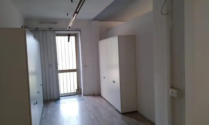 Rexer-Thiene-Negozio-uffici-con-parcheggio-privato-di-mq-ALTRO