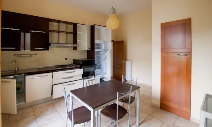 Rexer-Rapolano-Terme-Trilocale-luminoso-a-pochi-chilometri-dalle-Terme-CUCINA