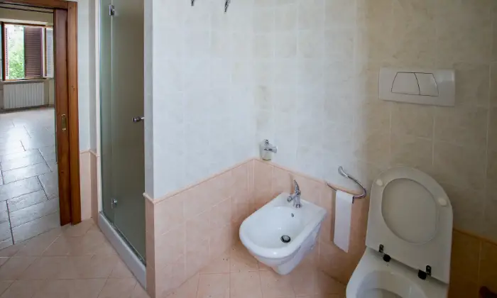 Rexer-Rapolano-Terme-Trilocale-luminoso-a-pochi-chilometri-dalle-Terme-BAGNO