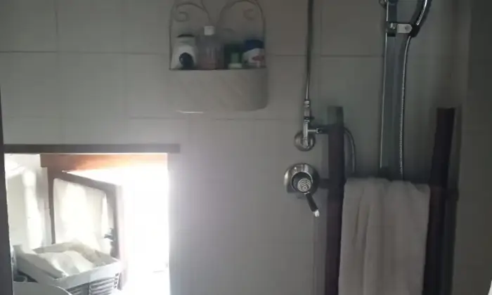 Rexer-Poppi-Terratetto-in-pietra-a-Poppi-BAGNO
