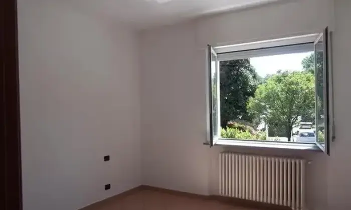 Rexer-Brebbia-Vendesi-Casa-indipendente-a-Brebbia-VA-Stanza