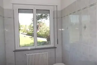 Rexer-Brebbia-Vendesi-Casa-indipendente-a-Brebbia-VA-BAGNO