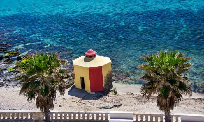Rexer-Castrignano-del-Capo-Appartamento-in-affitto-con-piscina-e-spiaggia-privata-Terrazzo