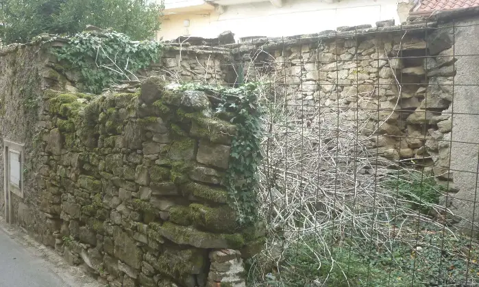 Rexer-Colle-Brianza-FRAZIONE-DI-Giovenzana-LC-Rustico-con-GIARDINO-da-demolire-e-ricostruire-Altro