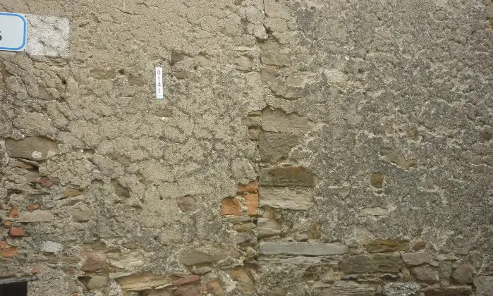Rexer-Colle-Brianza-FRAZIONE-DI-Giovenzana-LC-Rustico-con-GIARDINO-da-demolire-e-ricostruire-Altro