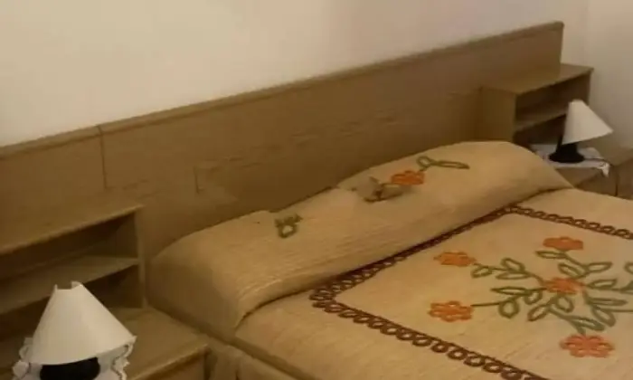 Rexer-Pollina-Vendesi-trilocale-vicolo-Palazzi-Centro-Pollina-CAMERA-DA-LETTO