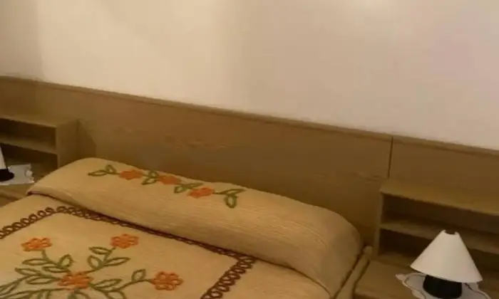 Rexer-Pollina-Vendesi-trilocale-vicolo-Palazzi-Centro-Pollina-CAMERA-DA-LETTO