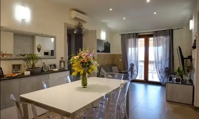 Rexer-Anzio-Attico-in-vendita-in-via-del-Cinema-ad-Anzio-Cucina