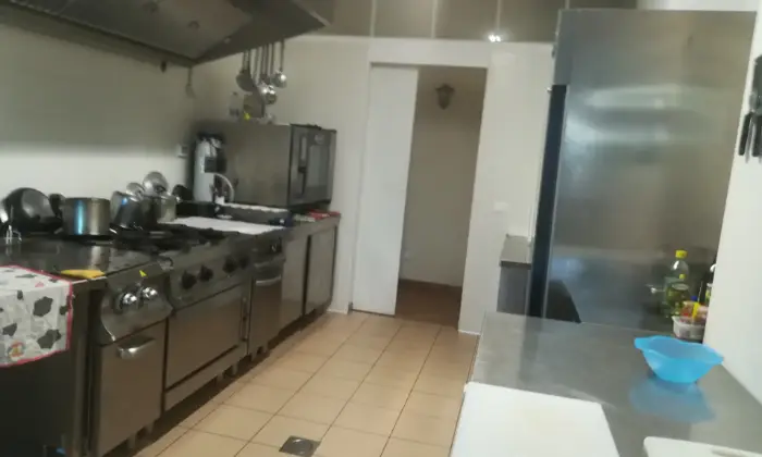 Rexer-Salussola-AffittasiVendesi-attivit-di-ristorazione-e-complesso-immobiliare-Cucina