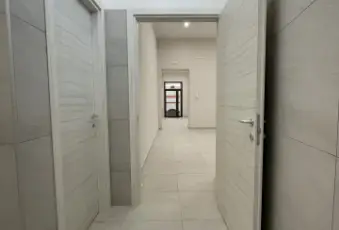 Rexer-Floridia-Bellissimo-negozioufficio-affittasi-Altro