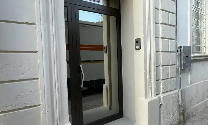 Rexer-Floridia-Bellissimo-negozioufficio-affittasi-Altro
