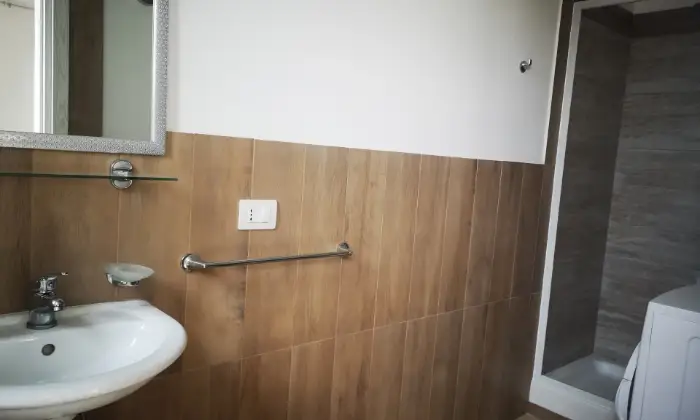 Rexer-Marcianise-Monolocale-arredato-Bagno
