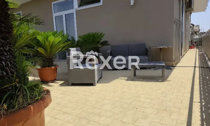 Rexer-Marcianise-Monolocale-arredato-Giardino