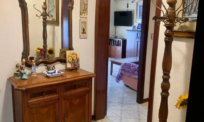Rexer-Catania-AFFITTASI-LUMINOSO-APPARTAMENTO-VANI-Bagno
