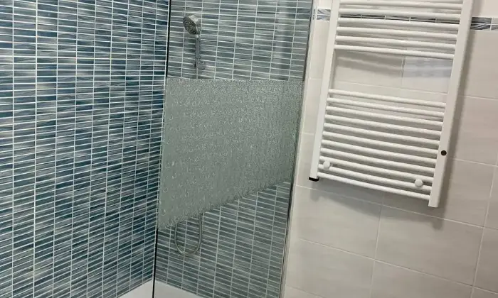 Rexer-Catania-AFFITTASI-LUMINOSO-APPARTAMENTO-VANI-Bagno