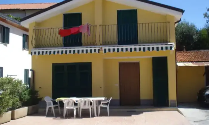 Rexer-Imperia-RELAX-AL-MARE-IMPERIA-CAMERA-DA-LETTO