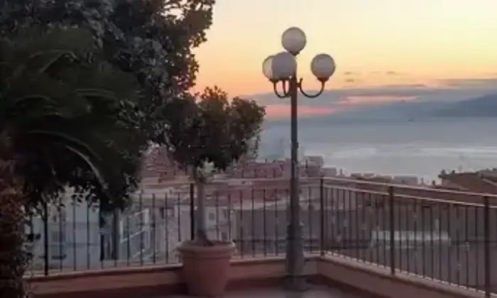 Rexer-Reggio-di-Calabria-Vendesi-Attico-panoramico-a-Reggio-Calabria-RC-Terrazzo