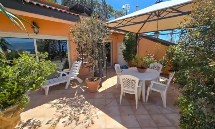 Rexer-Reggio-Calabria-Vendesi-Attico-panoramico-a-Reggio-Calabria-RC-Altro