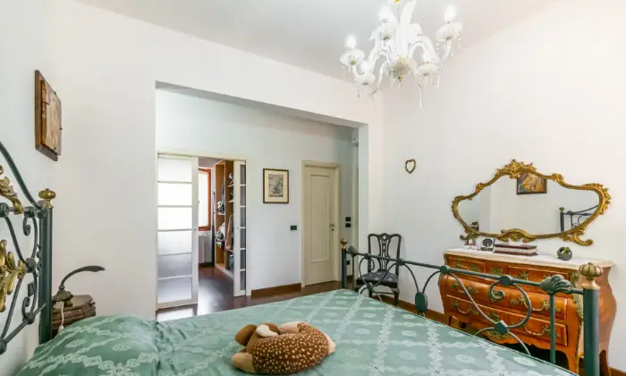 Rexer-Livorno-Villa-ben-tenuta-con-ampio-giardino-a-Quercianella-CAMERA-DA-LETTO