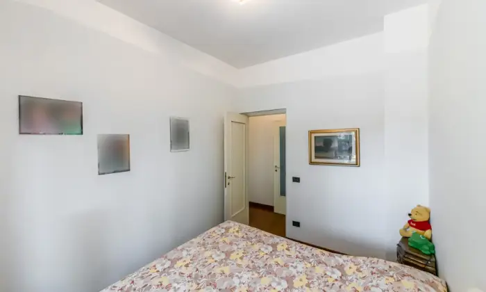 Rexer-Livorno-Villa-ben-tenuta-con-ampio-giardino-a-Quercianella-CAMERA-DA-LETTO