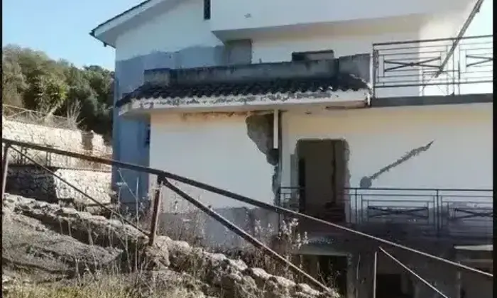 Rexer-Itri-Vendesi-Villa-quadrifamiliare-a-ITRI-LT-Terrazzo