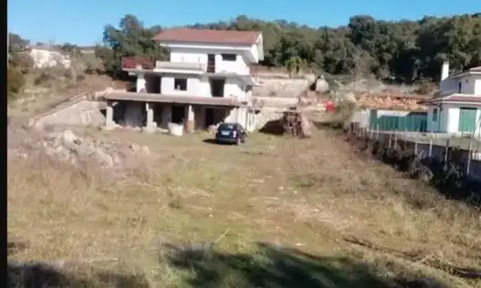 Rexer-Itri-Vendesi-Villa-quadrifamiliare-a-ITRI-LT-Giardino