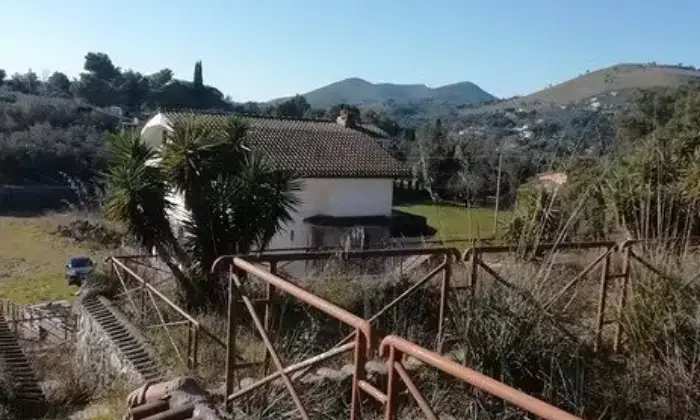 Rexer-Itri-Vendesi-Villa-quadrifamiliare-a-ITRI-LT-Terrazzo