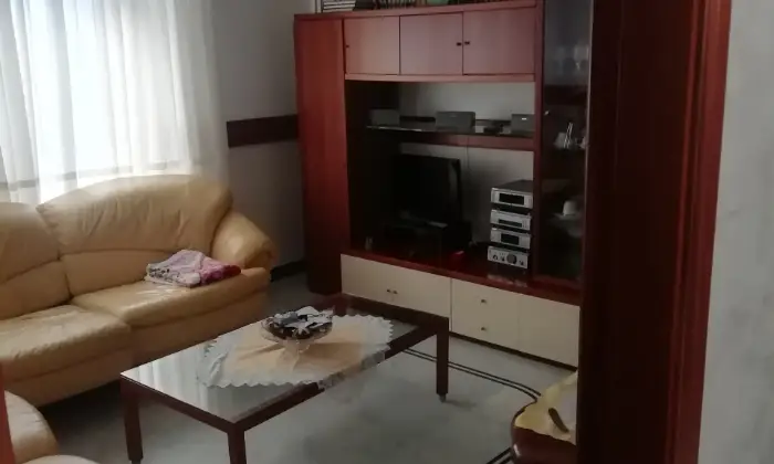 Rexer-Casoria-Appartamento-lussuosocompreso-box-parti-pertinenziali-del-fabbricato-Salone
