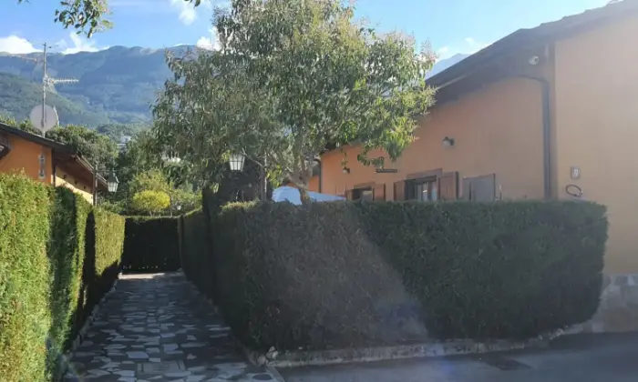 Rexer-San-Massimo-Villetta-in-vendita-in-via-Vicende-a-San-Massimo-GIARDINO