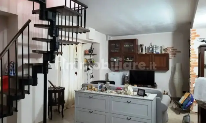 Rexer-Castellanza-Affascinante-appartamento-Altro