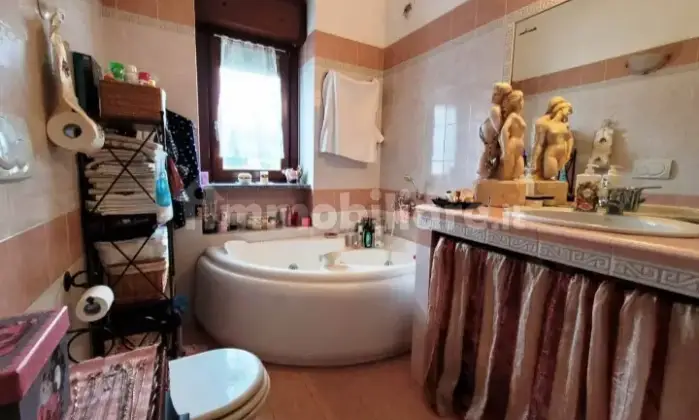 Rexer-Castellanza-Affascinante-appartamento-Bagno