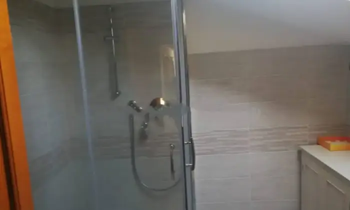 Rexer-Castel-del-Piano-Splendido-appartamento-a-due-piani-Bagno