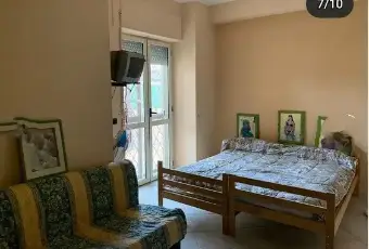 Rexer-Castel-Volturno-Vendesi-appartamento-in-viale-delle-Mimose-a-CASTEL-VOLTURNO-CE-CameraDaLetto