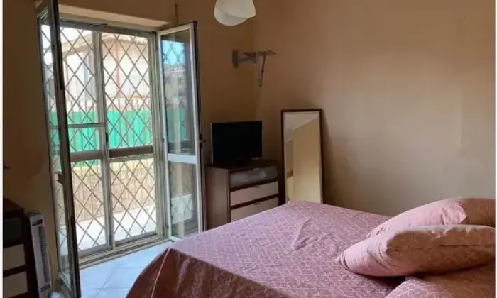 Rexer-Castel-Volturno-Vendesi-appartamento-in-viale-delle-Mimose-a-CASTEL-VOLTURNO-CE-CameraDaLetto
