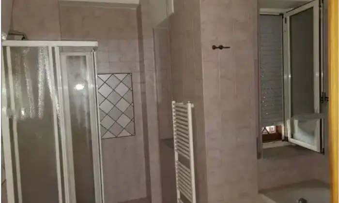Rexer-Castel-Volturno-Vendesi-appartamento-in-viale-delle-Mimose-a-CASTEL-VOLTURNO-CE-Bagno