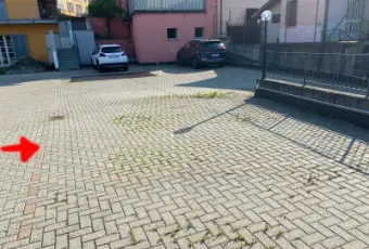 Rexer-Sesto-Calende-Posto-auto-scoperto-in-centro-Garage
